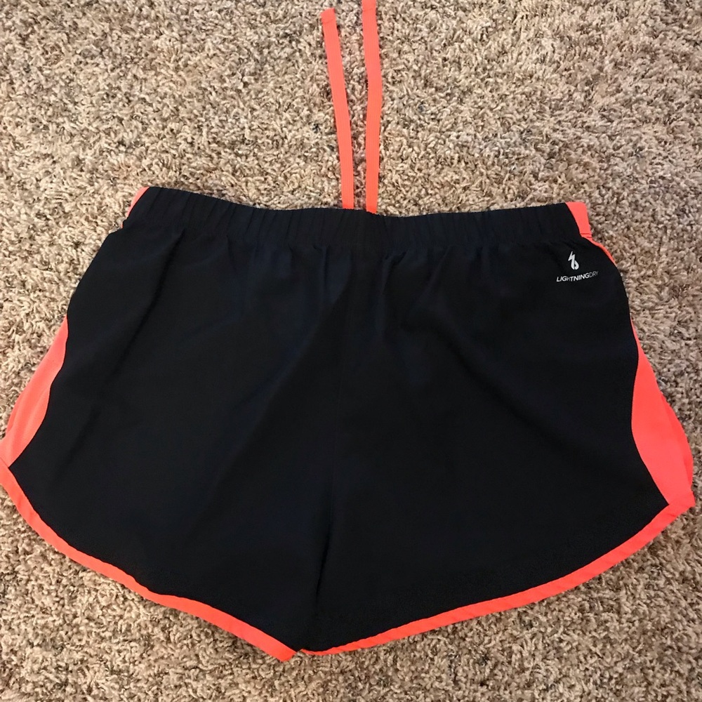 Athletic shorts - Picture 3 of 13